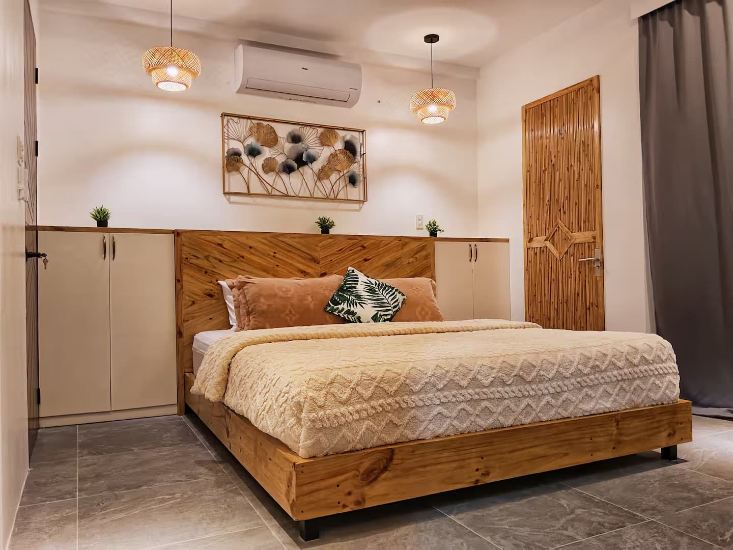 Master bedroom at Villa Silana